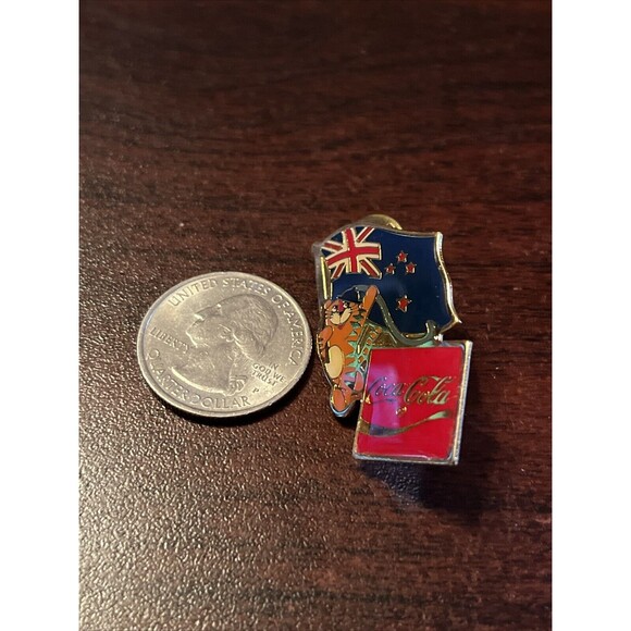 Vintage 1988 Seoul Olympics Coca Cola Hodori Tiger New Zealand Flag Lapel Pin - Picture 2 of 3